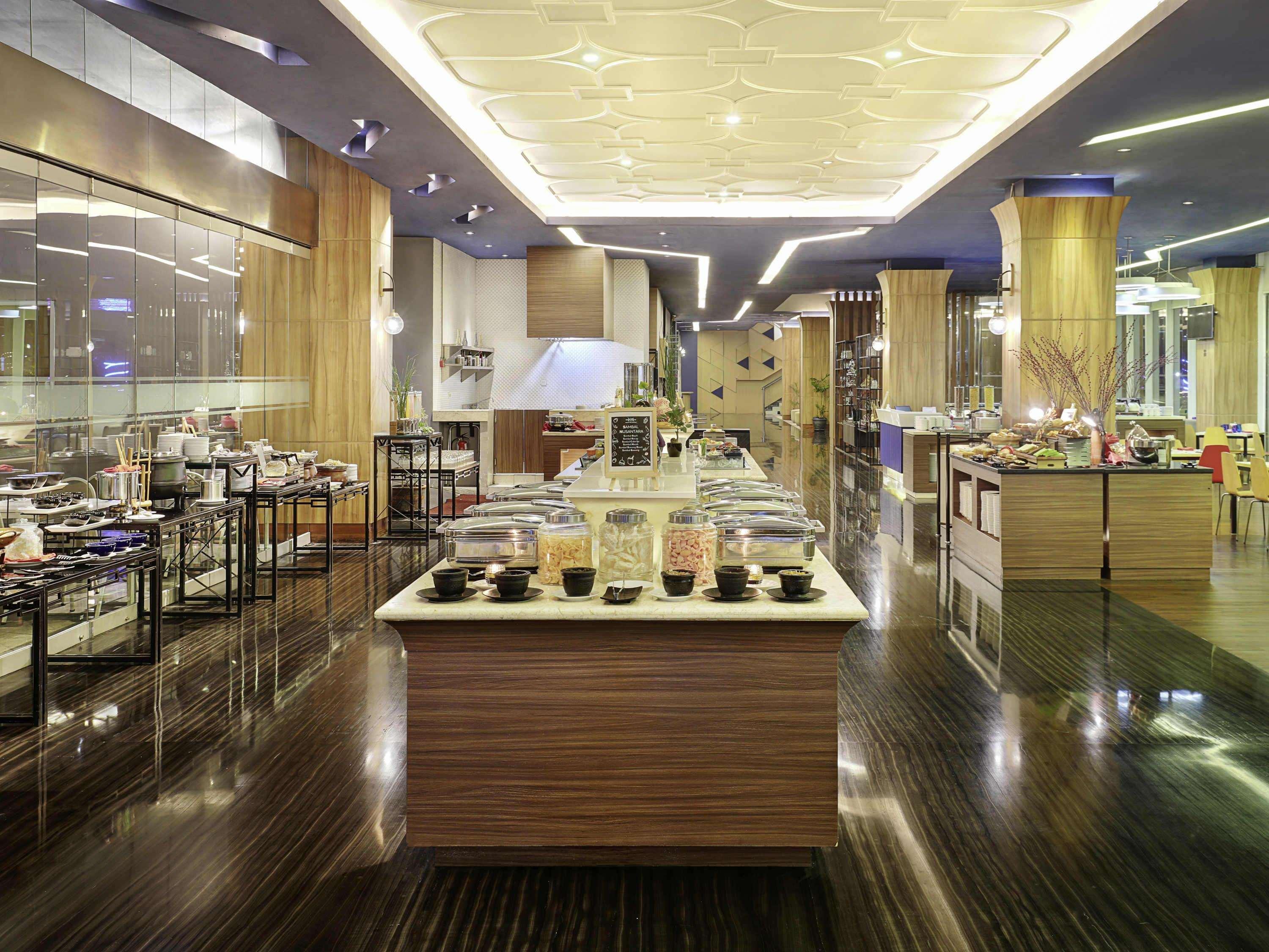 Mercure Bandung Nexa Supratman Exterior foto