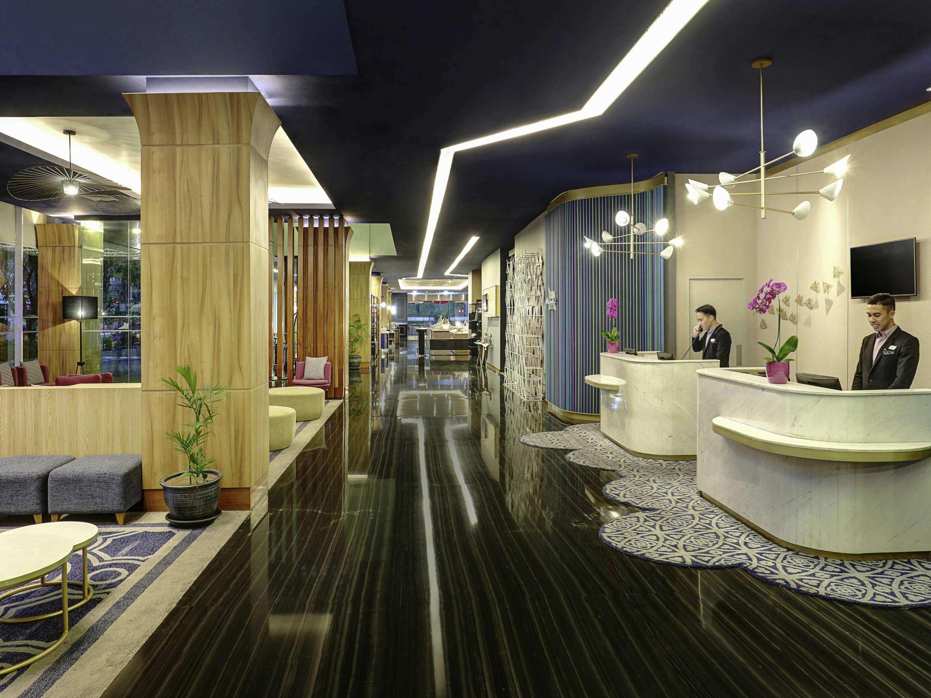 Mercure Bandung Nexa Supratman Exterior foto