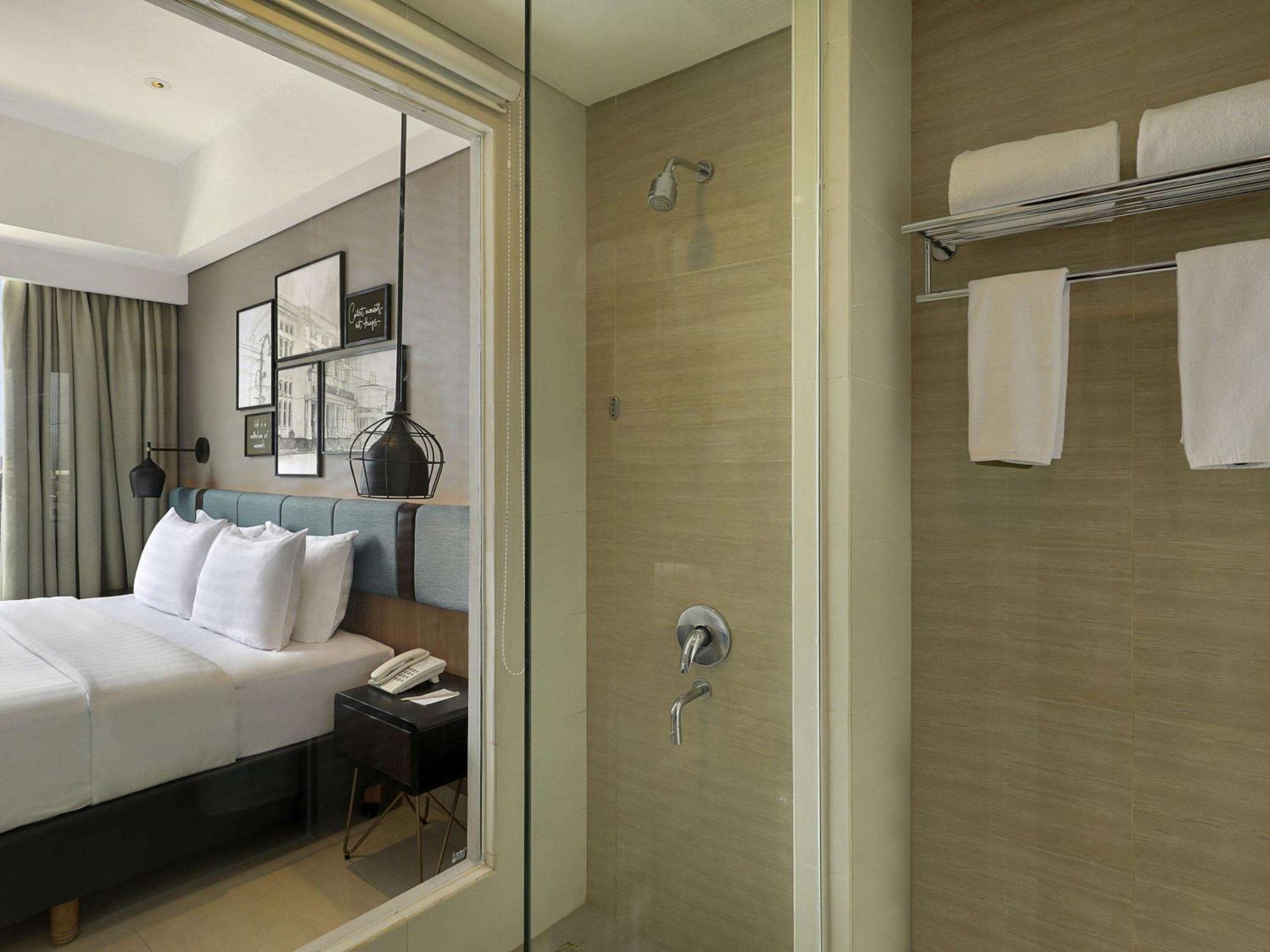 Mercure Bandung Nexa Supratman Exterior foto