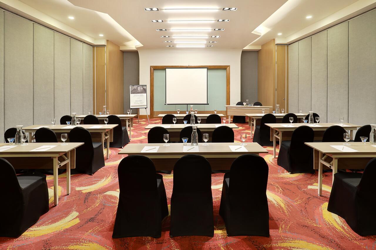 Mercure Bandung Nexa Supratman Exterior foto