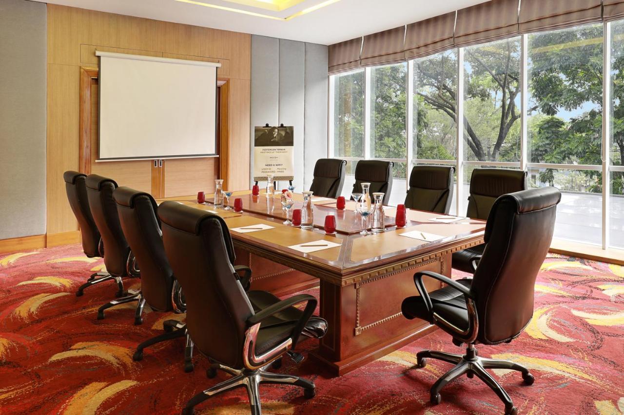 Mercure Bandung Nexa Supratman Exterior foto
